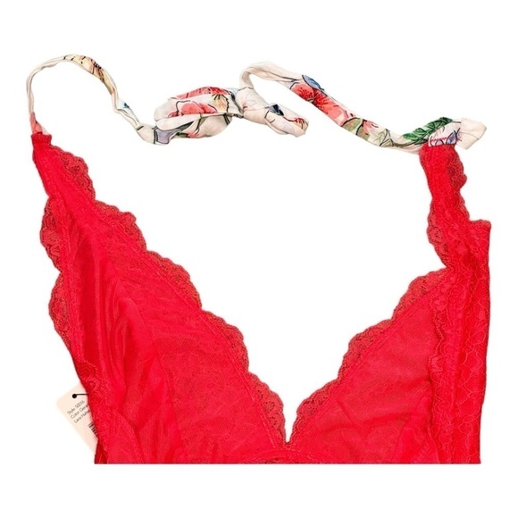 Sam Edelman Lace Halter Bodysuit in Geranium NWT - Picture 7 of 8